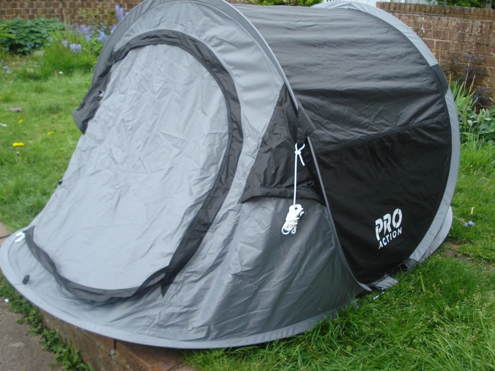 Pro-Action 4 person pop up tent