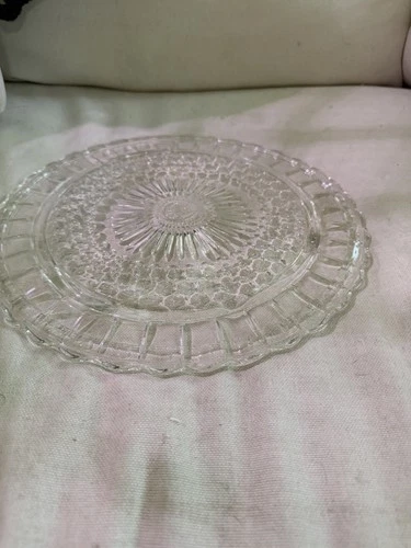 a vintage Federal Glass clear glass 3-footed cake plate