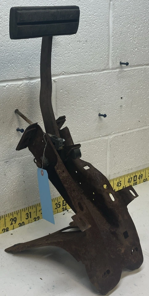 Used OEM Brake Pedal-Pan Mount 1965-1966 Ford Galaxie/Mercury Monterey (WR) - Image 2 of 4