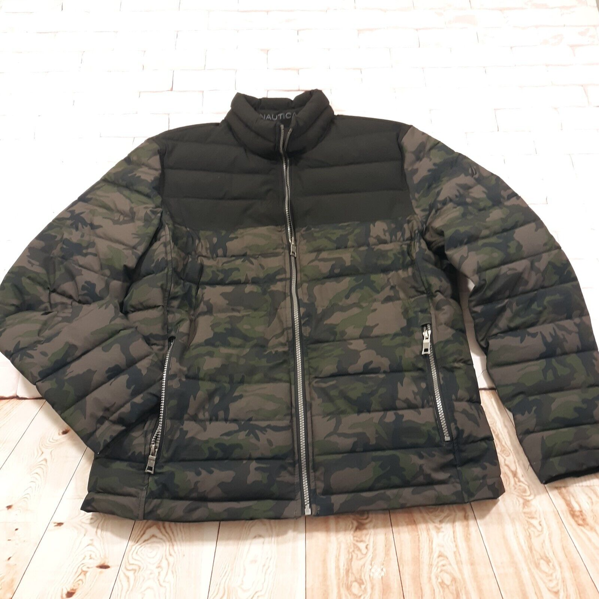 Nautica Reversible Puffer Jacket Mens Size Medium Black Green Camouflage  Heavy