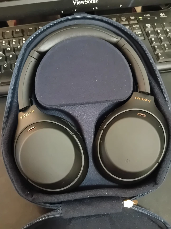 Sony WH-1000XM2, foto 2 de 5