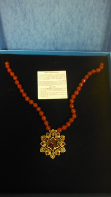 Heidi Daus Necklace!    New In Box !   With Paper Work!  Never Worn!