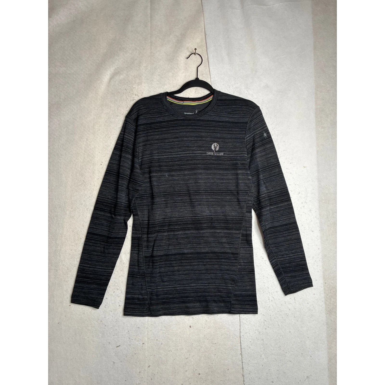 Smartwool Mens Merino Wool Base Layer Top Deer Valley Grey Stripe Medium
Opens in a new window or ta