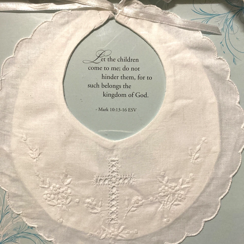 Babero recuerdo bautizo bautizo, blanco, 8,5 x 9" Lillian Rose Foto 2 de 4