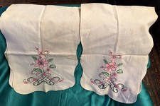 Pair Vintage Embroidered Cotton Tea/ Guest/Kitchen Towels 32 Lx12 W