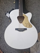 Gretsch G5022CWFE Rancher Falcon Jumbo White Electro Acoustic Guitar