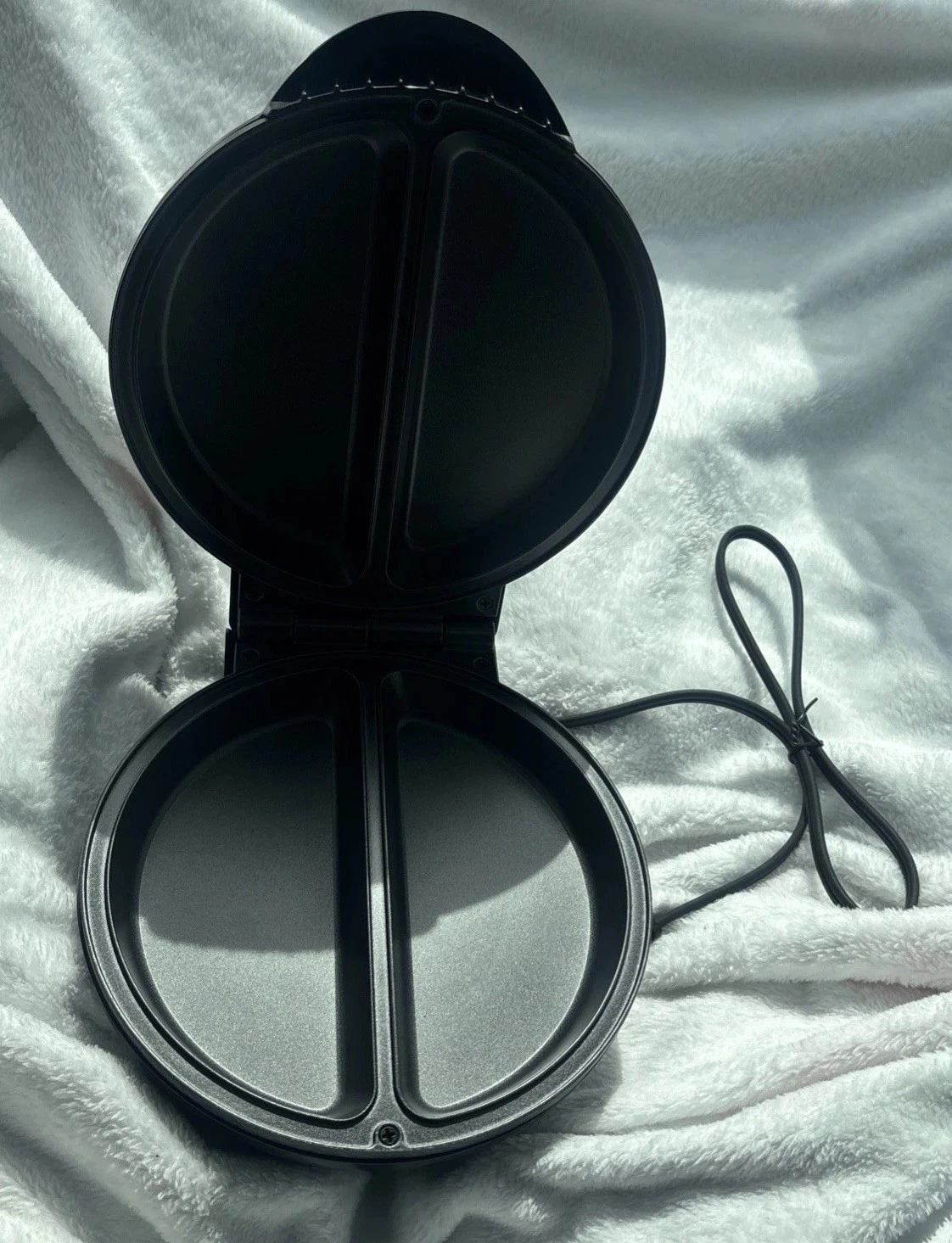 Non-Stick Electric, Silver Omelette Maker