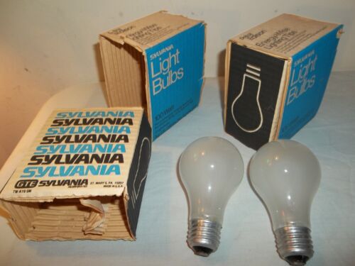 Vtg Lot of 4 New Detroit Edison Sylvania 100 Watt Light Bulbs In Packages