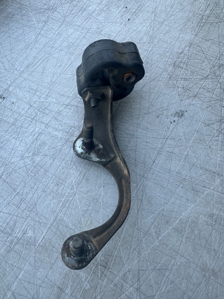 Nissan 300ZX 1990 suspensión de escape aislante con soporte lado derecho OEM Foto 2 de 4