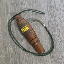 Vintage Yentzen Caller Wooden Double Reed Duck Call USA Made Wood W/ Lanyard