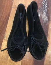 Minnetonka Womens Black  Suede  Moccasin Flat Slip On  Casual Size 8.5