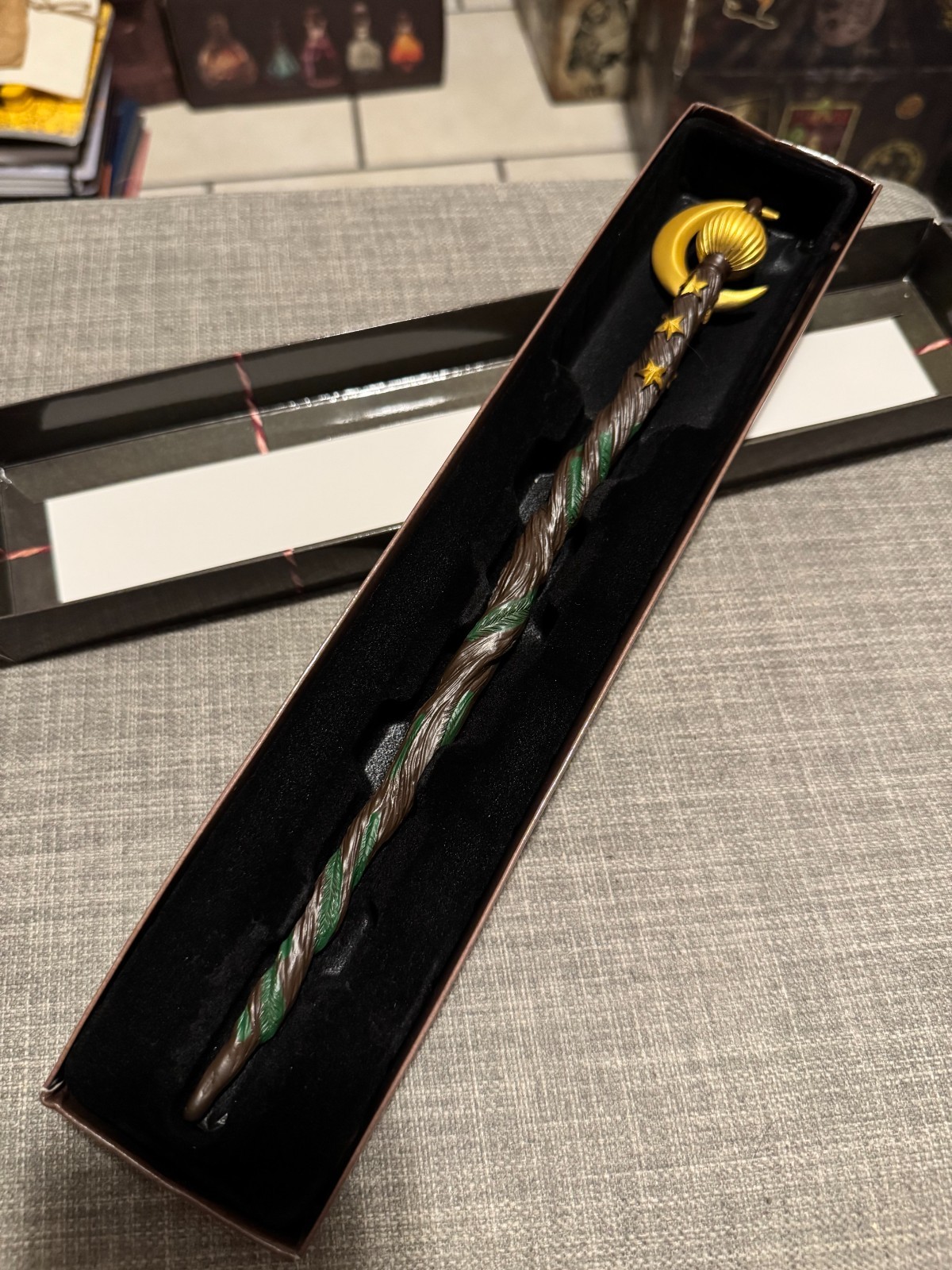 Magical Wizarding Trunk Holiday Collectible Wand Set  