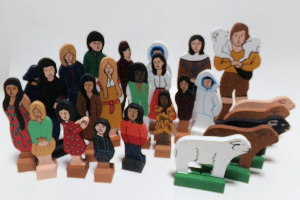 GuideCraft Wedgie Madera Juguete Figuras Personas Coleccionables De Colección Hogar Escuela Juego Foto 2 de 4