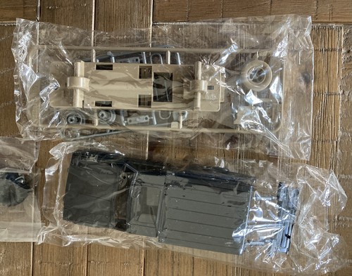 Tamiya Sand Scorchers Nissan Safari 4 Wheel Drive Kit Sealed Contents Complete - Picture 9 of 12