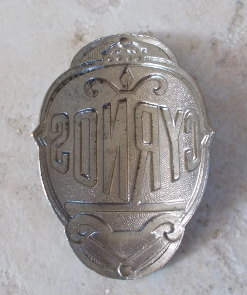 Insignia de cabeza vintage bicicletas CYRNOS Francia bicicletas bicicleta antigua metal francés Foto 2 de 2