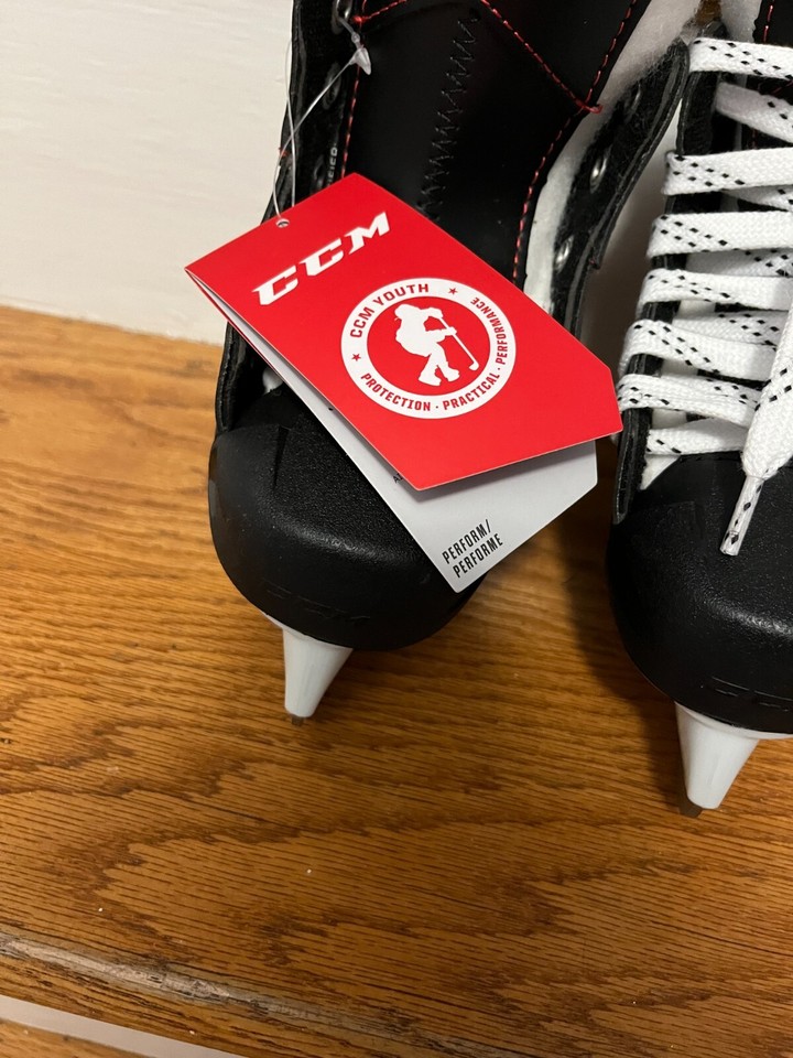 CCM Youth Size 8Y Black Unisex Jet Speed FT340 Ice Hockey Skates NWT eBay
