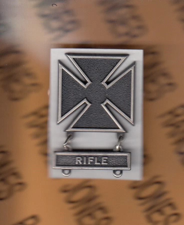 ★アメリカの勲章/徽章＊ノヴァ カイザリアのラトガース大学章（実物） Amazon.co.jp: アメリカ軍の勲章/記章＊空軍＊マスターパイロット章