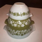 Set of 3 Pyrex Spring Blossom Green Crazy Daisy Cinderella Nesting Mixing Bowls