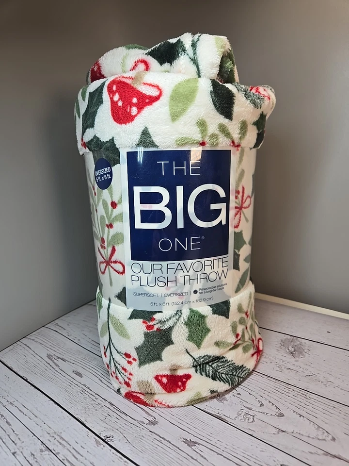 Manta de felpa suave de gran tamaño The Big One 5'X6' arco de vacaciones acebo de setas Foto 2 de 4