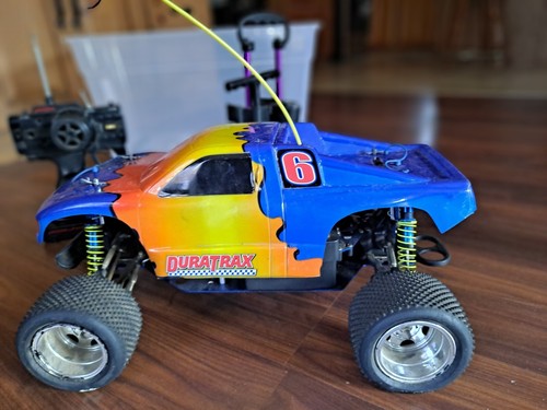 RARE RC STADIUM TRUCK Duratrax Overdrive ST 1:10 Nitro Power Off Road 4WD - Picture 3 of 10
