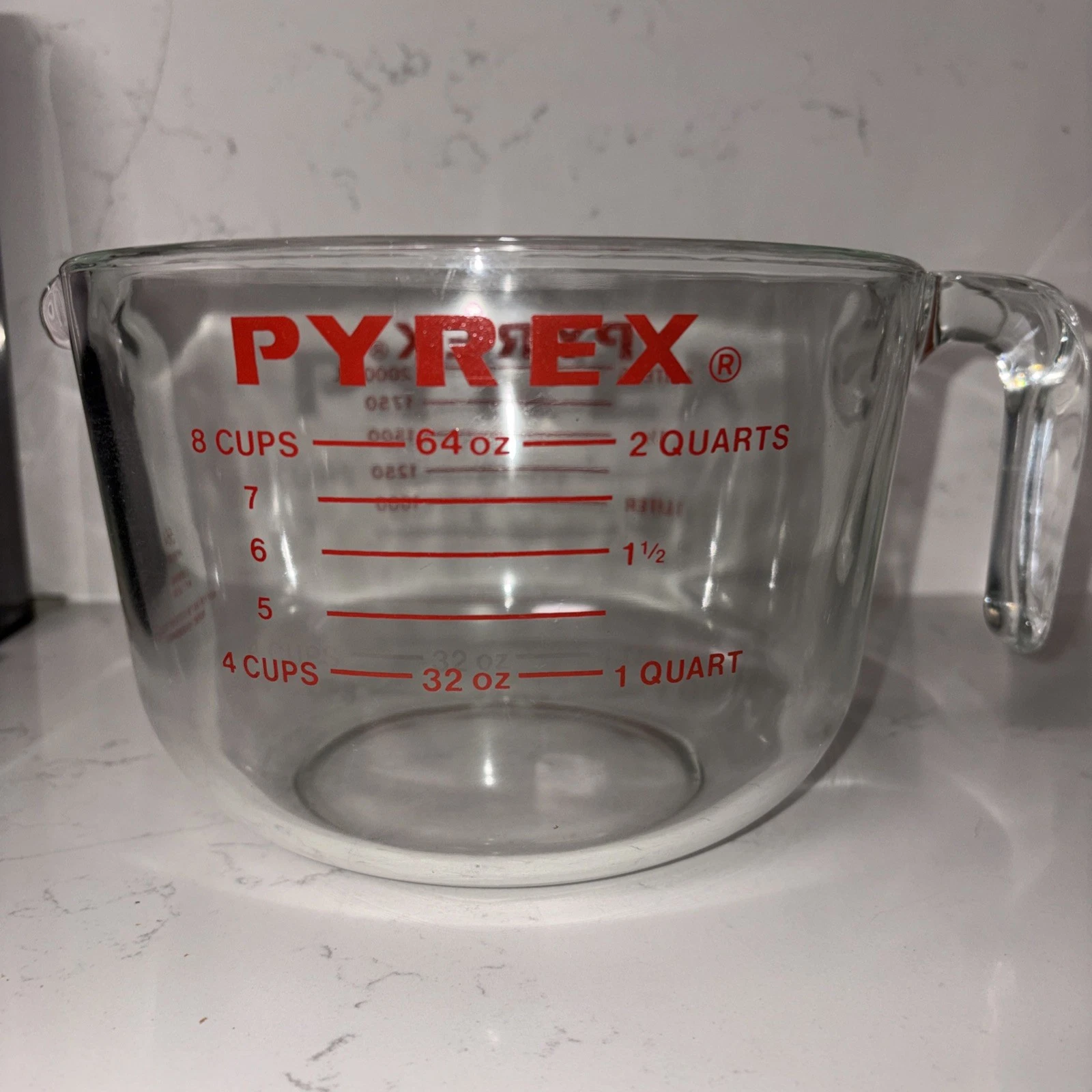 PYREX Glass Liquid Measuring 8 Cup 64 oz 2 Quart Liter Clear Red Letters-USA