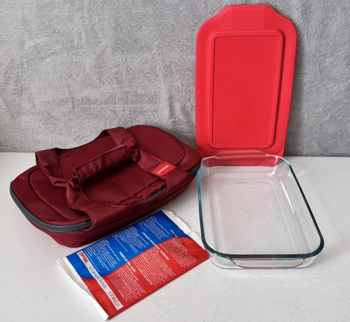 Vintage Pyrex Portables Glass Baking Dish & Insulated Bag, 7x11 (2.2QT) #232 USA
