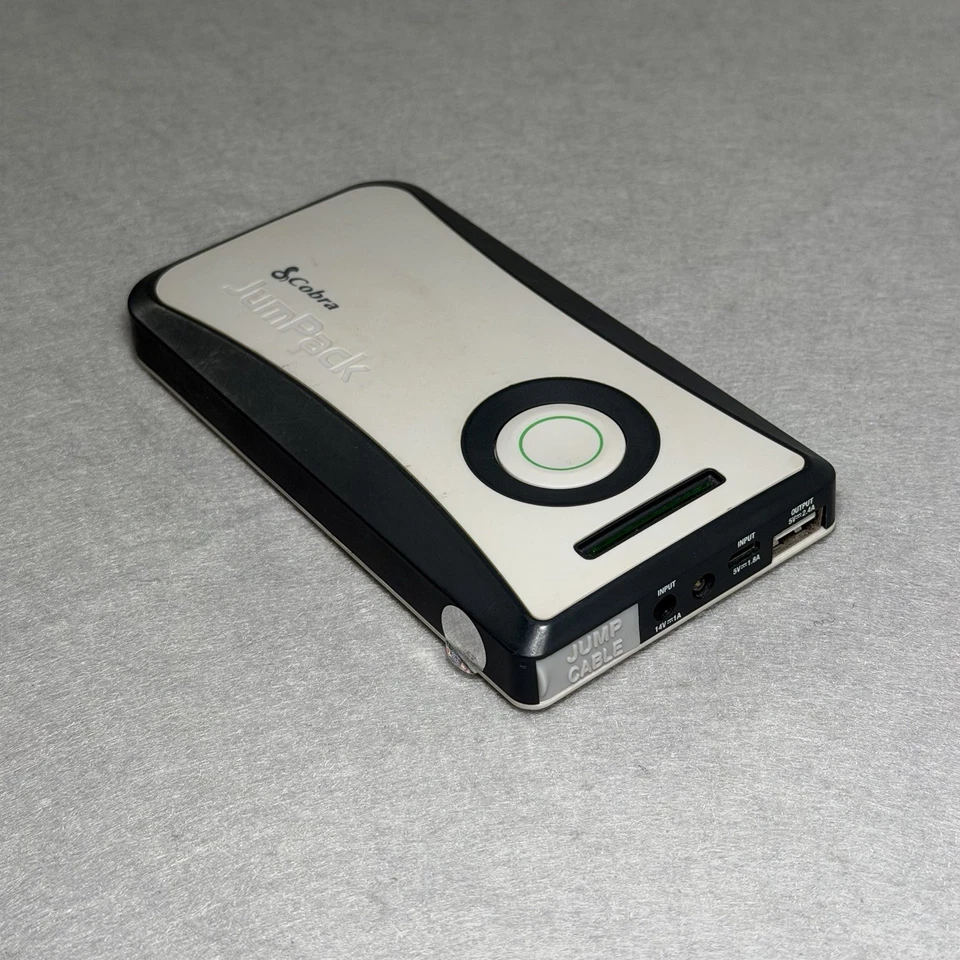 Unidad de arranque de salto de carga Cobra Jumpack CPP8000 solo Foto 2 de 4