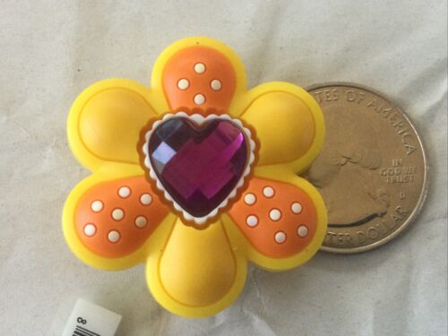 FLOWERS - HEART, STAR DOT, 3D DAISY, GEMS, AUTHENTIC JIBBITZ FITS CROCS HOLES - Picture 3 of 19