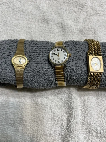 Lot Of Vintage Watches Timex Indiglo Jubilee Sheffield Swiss Watch Watches