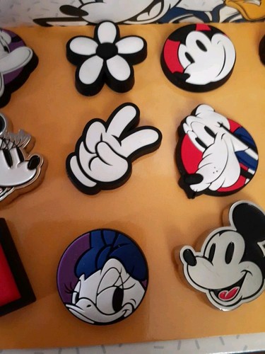 Crocs X Mickey And Friends Jibbitz 13 Pack Of Charms - Picture 4 of 5