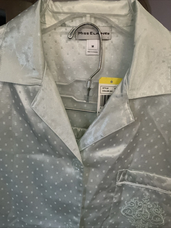 Miss Elaine Women’s 2-Pc. Satin MINT Collar LONG Pajamas Set Size Medium NWT - Image 4 of 4