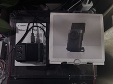 Canon PowerShot V10 20.9MP Vlogging Camera - Black - NEVER USED 