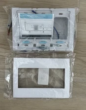 NEW Deako 3-Gang Backplate DS-BS3X-WHNL-UCQ and Faceplate DS-FP3X-WHNL-UCX