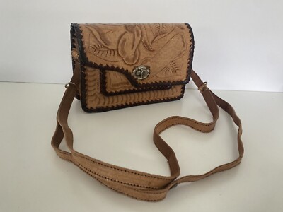 NOS Beautiful Vintage Hand Tooled Embossed Leather Purse / Hand Bag Read