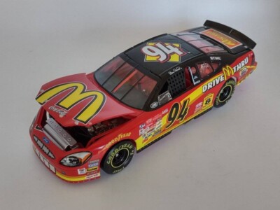 Revell 2000 McDonald's フォード　トーラス NASCAR Revell Bill Elliott 2000 McDonald's Ford Taurus 1:24 scale