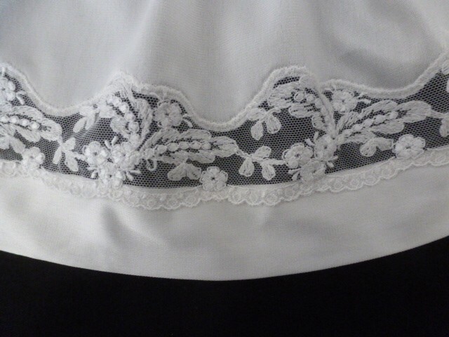 jolie combinaison&fond de robe vintage jolie dentelle T46 ref HOO46