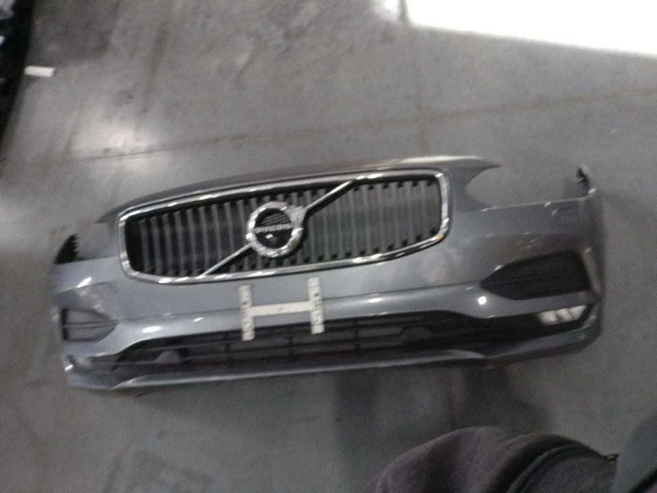 Front Bumper Inscription With Fog Lamps Park Assist Fits 17-20 VOLVO S90 572139 — 第 3/4 张图片