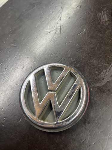Emblem Logo HINTEN Heckklappe Kofferraum VW Golf 1H Polo 6N Passat 3A 3A9853630