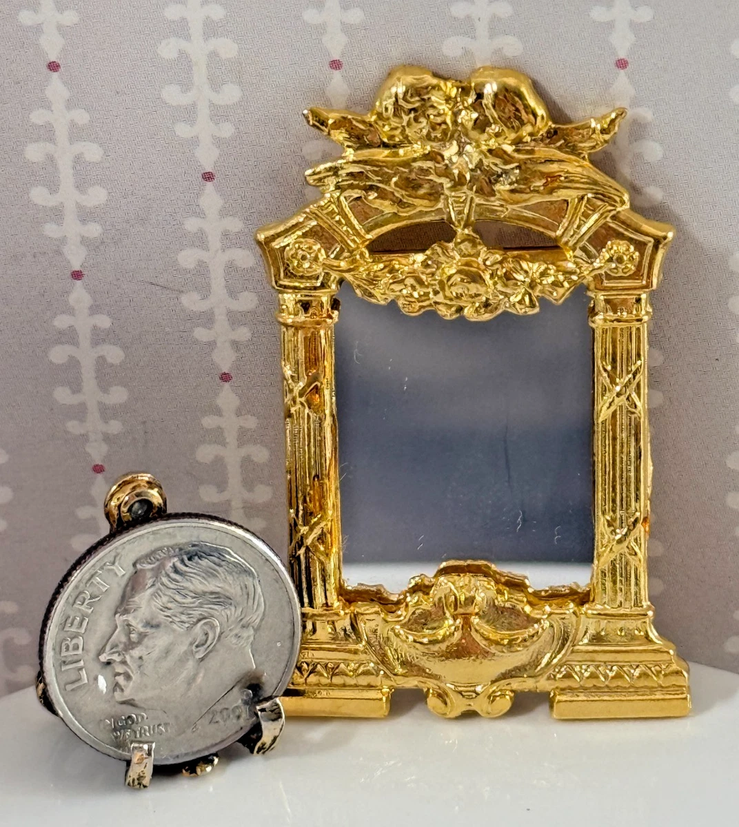 Dollhouse Miniature Glassware in Canada & International | The Little Dollhouse Company
