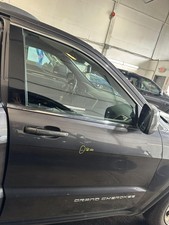 2016 Jeep Grand Cherokee Front Right RH Door Assembly Electric