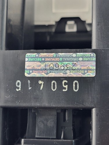2004 - 2006 OEM ACURA TL DASH AIR VENT BEZEL WITH CLOCK DISPLAY HAZARD SWITCH - Picture 7 of 7