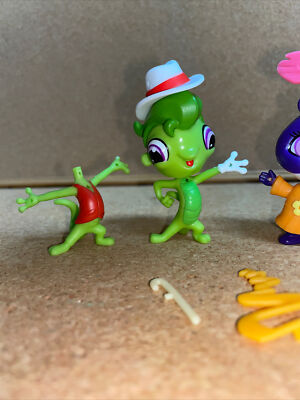 Hasbro Littlest Pet Shop On with The Show Pet Pair Penny Ling