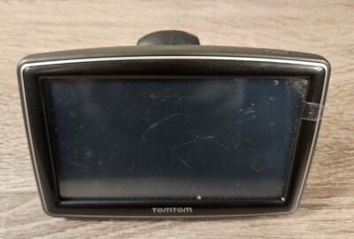 TomTom XXL GPS 5'' Screen Touch Screen (Still Has Screen Protector) 