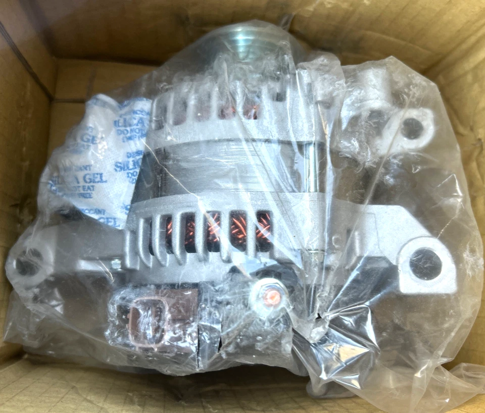 Alternador WAI 11351N para Toyota Tundra Sequoia 2007-2019, NUEVO Foto 4 de 4