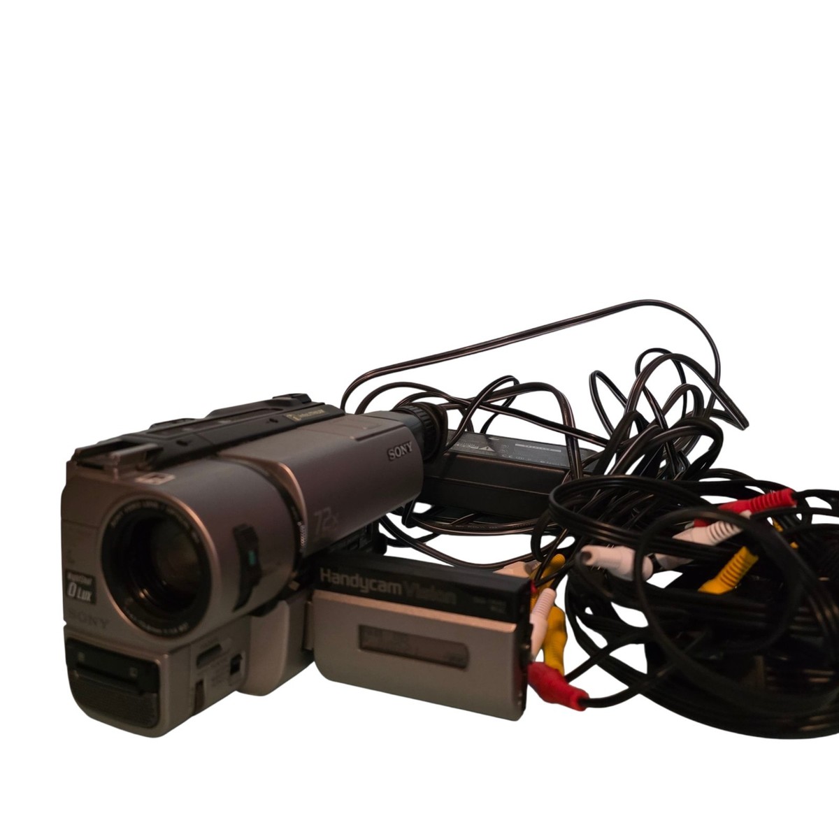 SONY ビデオカメラ CCD-TRV65 Sony CCD-TRV65 Hi8 Camcorder with 18x