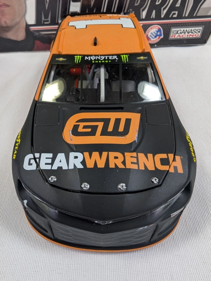 Jamie McMurray #1 GearWrench 2018 Chevrolet Camaro 1:24 - 1 de 769 Foto 3 de 4