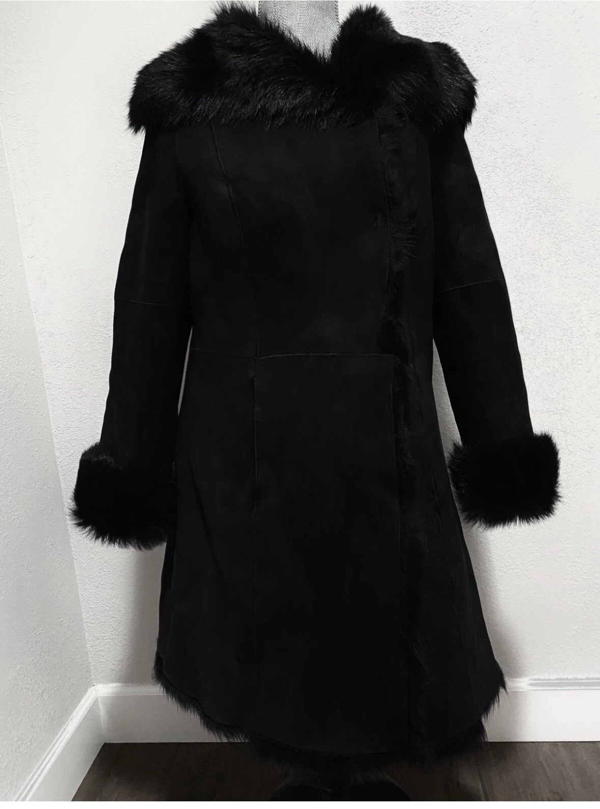 UGG VANESA TOSCANA SHEARLING COAT BLACK OUTERWEAR WOMEN’S SIZE LARGE image 3