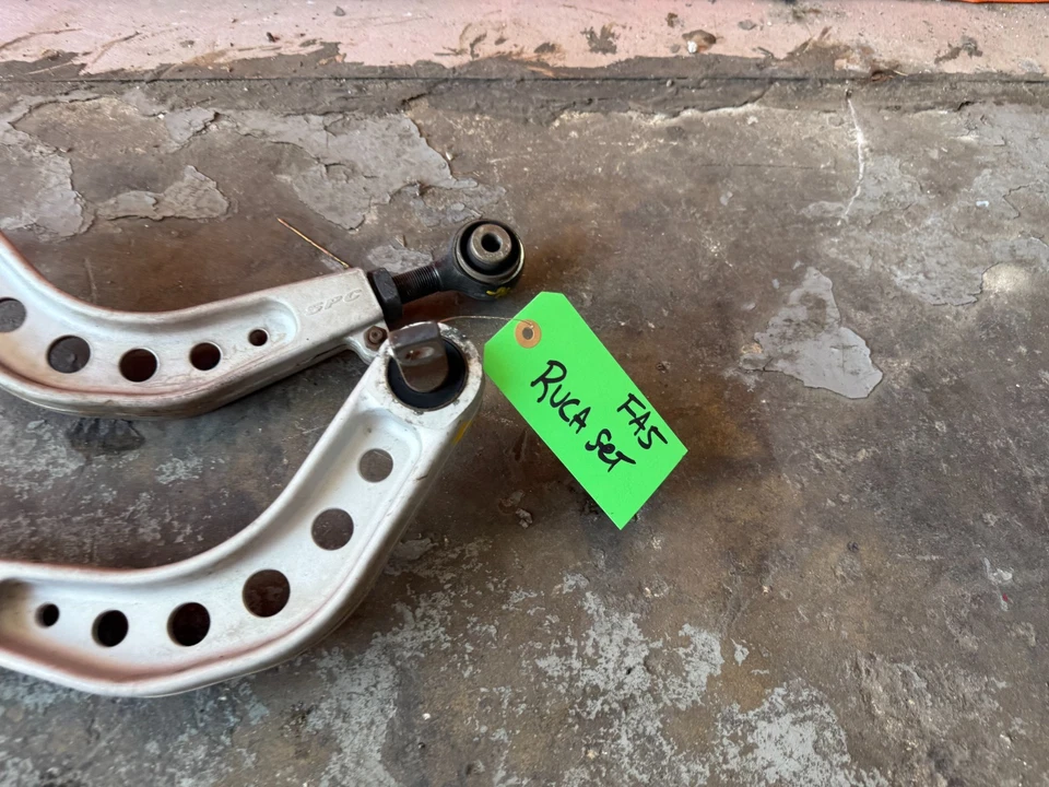 06-11 HONDA CIVIC - SPC BRAND - ADJUSTABLE REAR UPPER CONTROL ARMS CAMBER KIT - Image 2 of 4