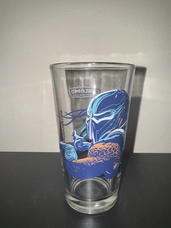 Vaso de pinta Predator: Badlands Alamo Drafthouse edición limitada Foto 3 de 4