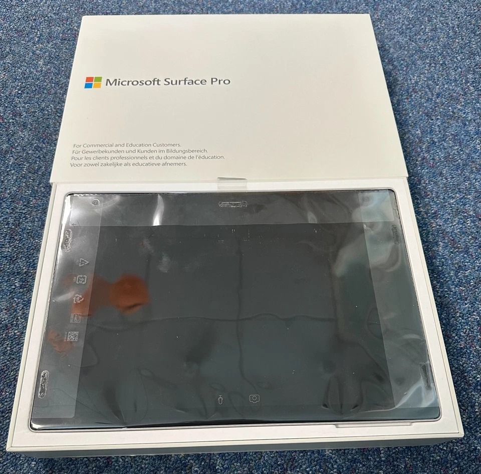 Microsoft Surface Pro i5 12.3" 256GB, Wi-Fi Tablet - Silver (FJY-00002) 1796 - Image 2 of 4